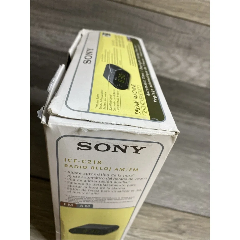 Sony ICF-C218 FM/AM Clock Radio Dream Machine NEW Open Box